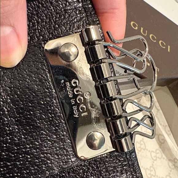 Gucci Black Key Holder No Box - Picture 7 of 16
